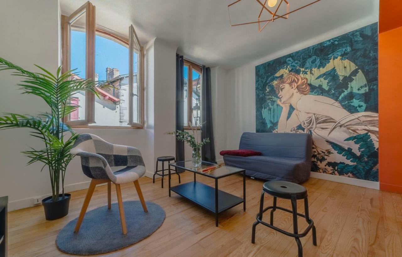 Le Bel Endroit - Joli T2 Pour 4 Pers Apartment Bidache Exterior foto